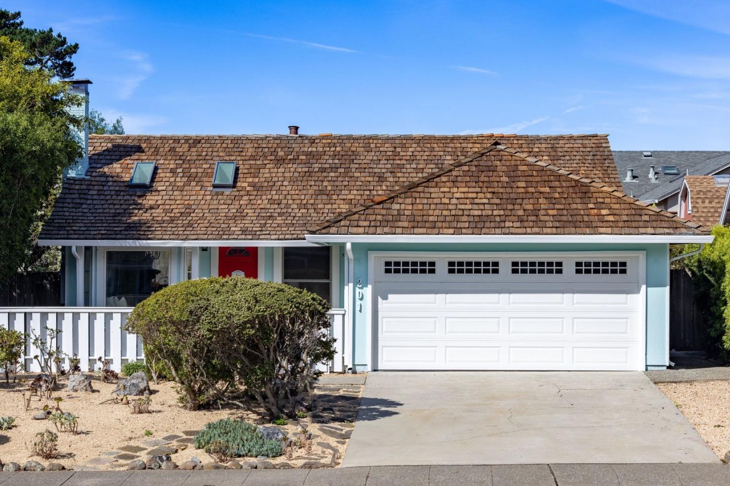 Half Moon Bay, California 94019, United States, 3 Bedrooms Bedrooms, ,2 BathroomsBathrooms,Residential,Active,206437