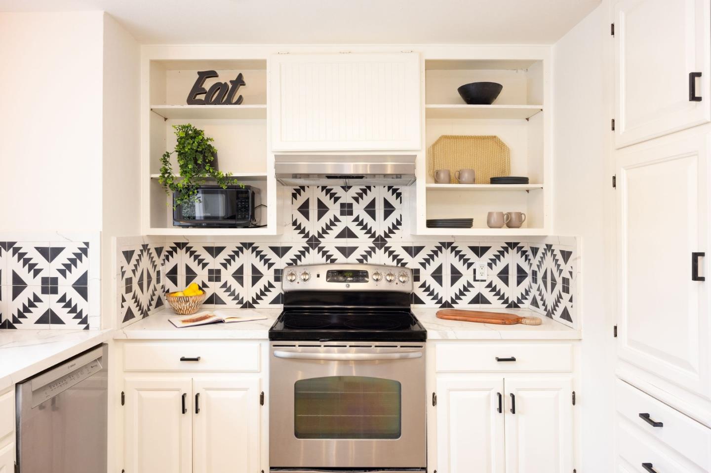 Half Moon Bay, California 94019, United States, 3 Bedrooms Bedrooms, ,2 BathroomsBathrooms,Residential,Active,206437