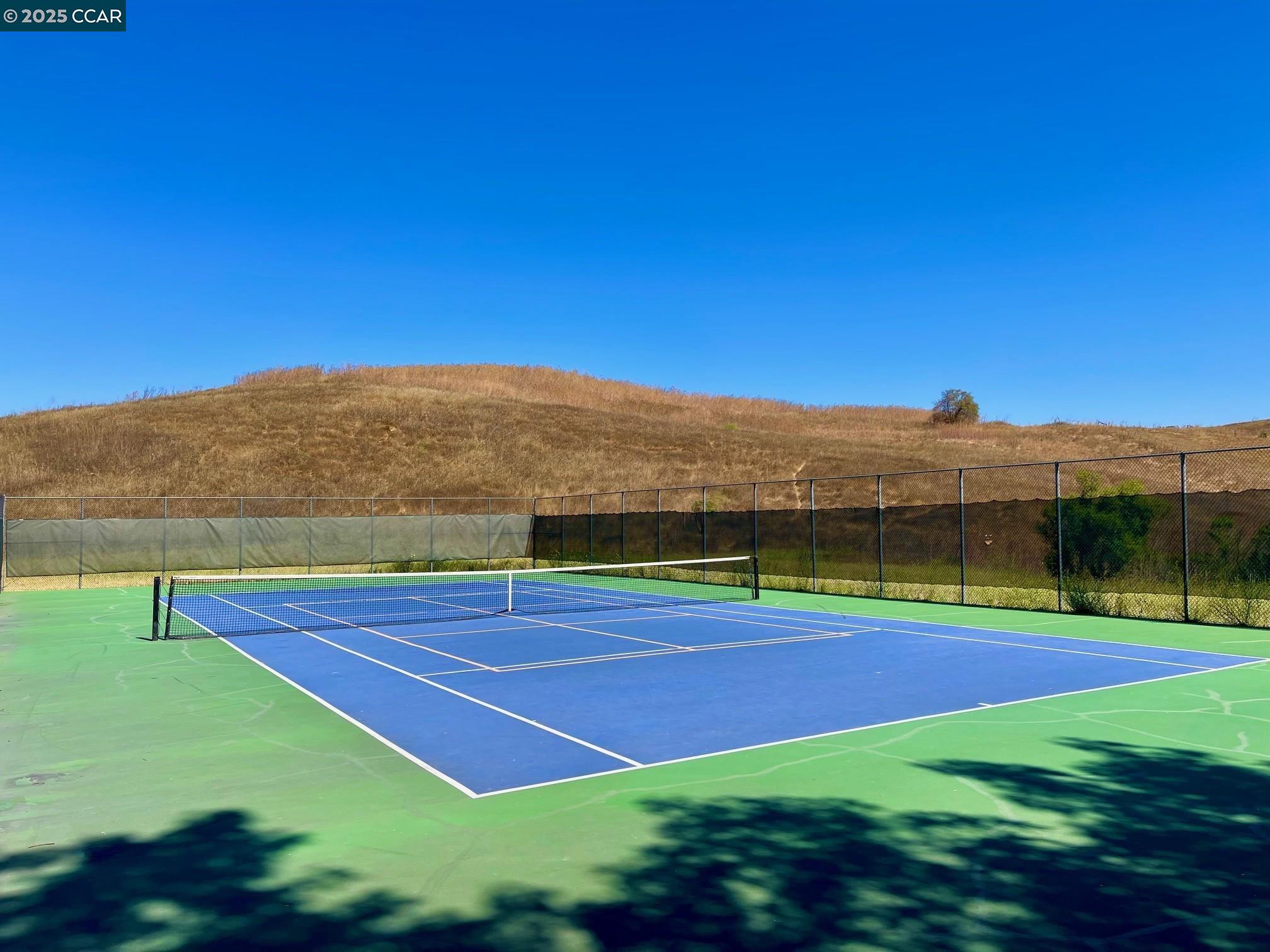 San Ramon, California 94582, United States, 4 Bedrooms Bedrooms, ,2 BathroomsBathrooms,Residential,Active,215427