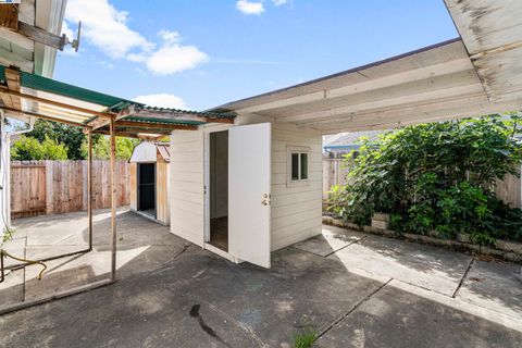 A home in San Leandro