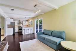 Listing photo 6