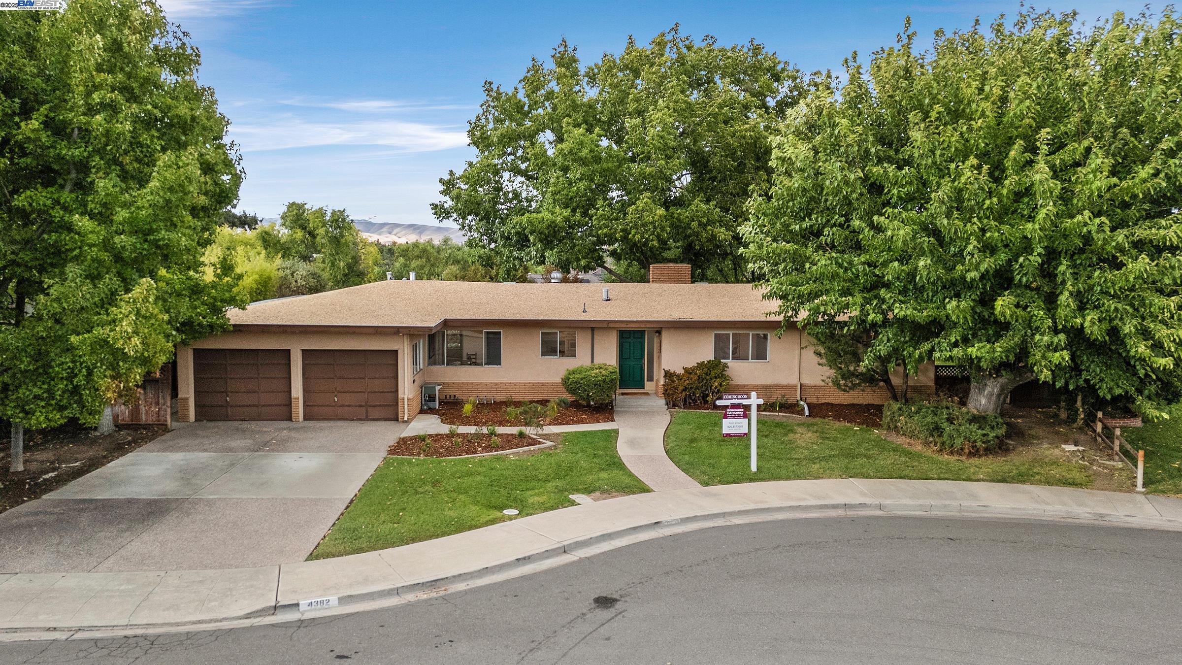 Livermore, California 94550, United States, 4 Bedrooms Bedrooms, ,3 BathroomsBathrooms,Residential,Active,219786