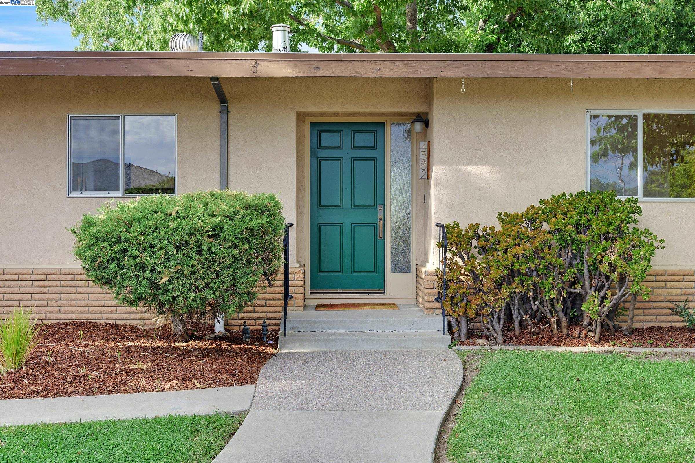 Livermore, California 94550, United States, 4 Bedrooms Bedrooms, ,3 BathroomsBathrooms,Residential,Active,219786