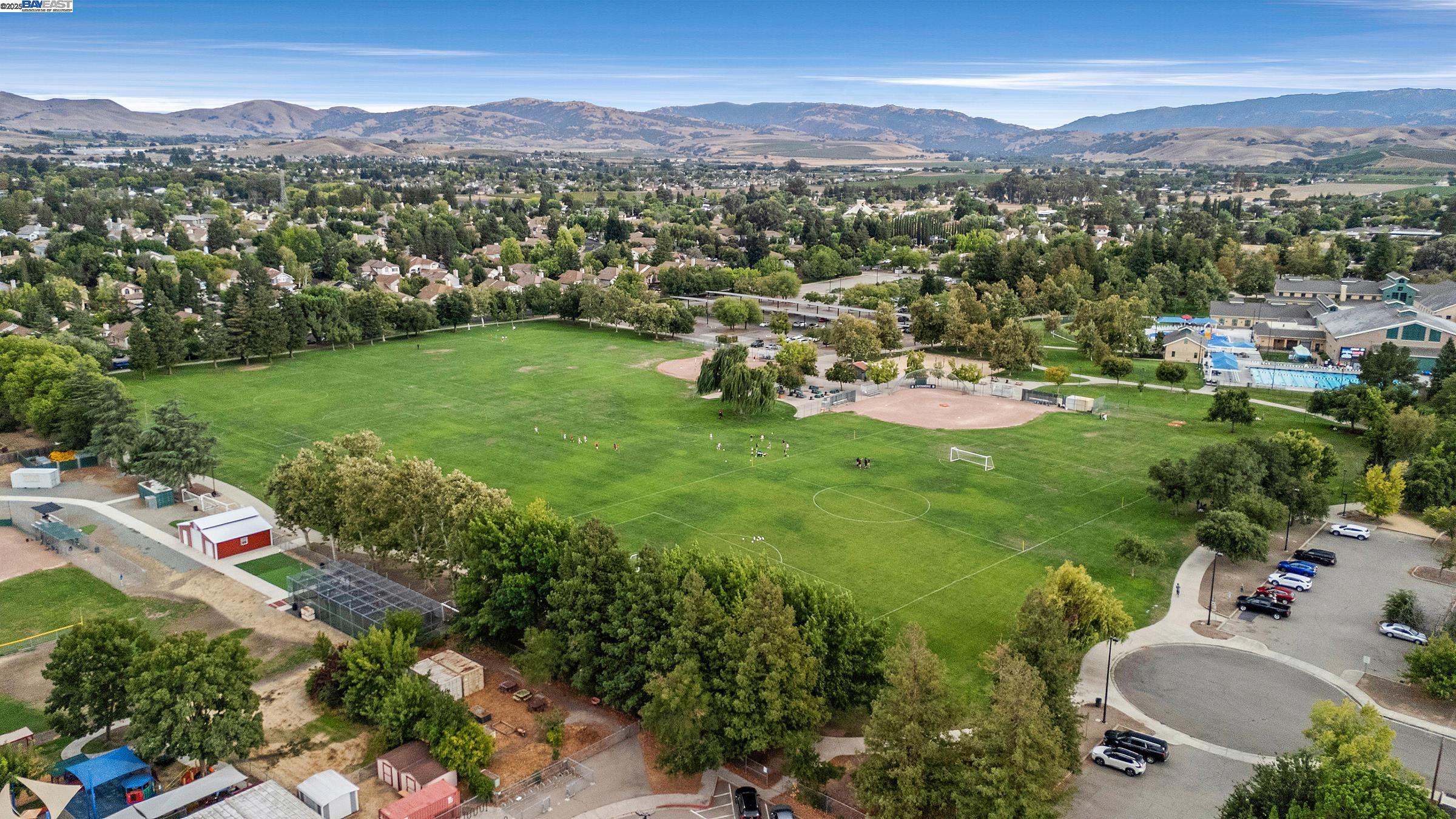 Livermore, California 94550, United States, 4 Bedrooms Bedrooms, ,3 BathroomsBathrooms,Residential,Active,219786