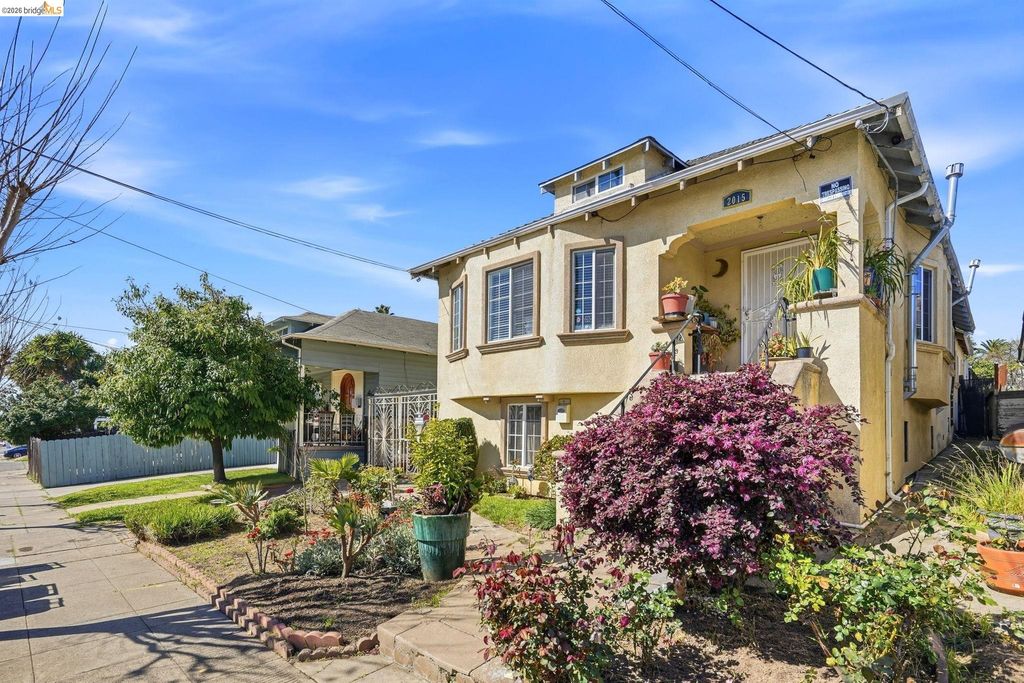 Photo of 2015 50Th Ave, Oakland, CA 94601 (MLS # 41126998)