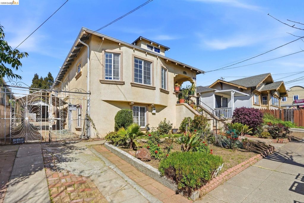 Photo of 2015 50Th Ave, Oakland, CA 94601 (MLS # 41126998)