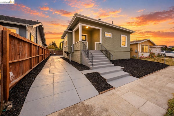 8821 DOWLING ST, OAKLAND, CA 94605 - Image 938d6ee4ffd39e51548a08e8b4fc0045/2404570871