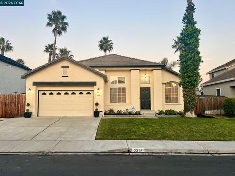 Photo of 2337 Newport Place South, Discovery Bay, CA 94505 (MLS # 41123324)