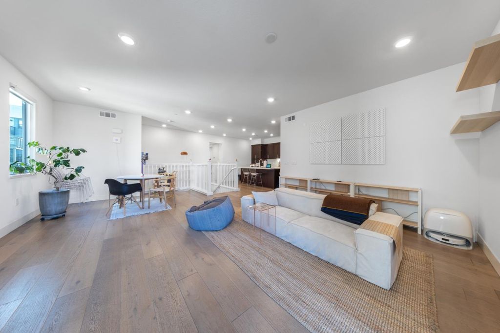 Photo of 44808 Fremont Boulevard #1000, Fremont, CA 94538 (MLS # ML82025908)