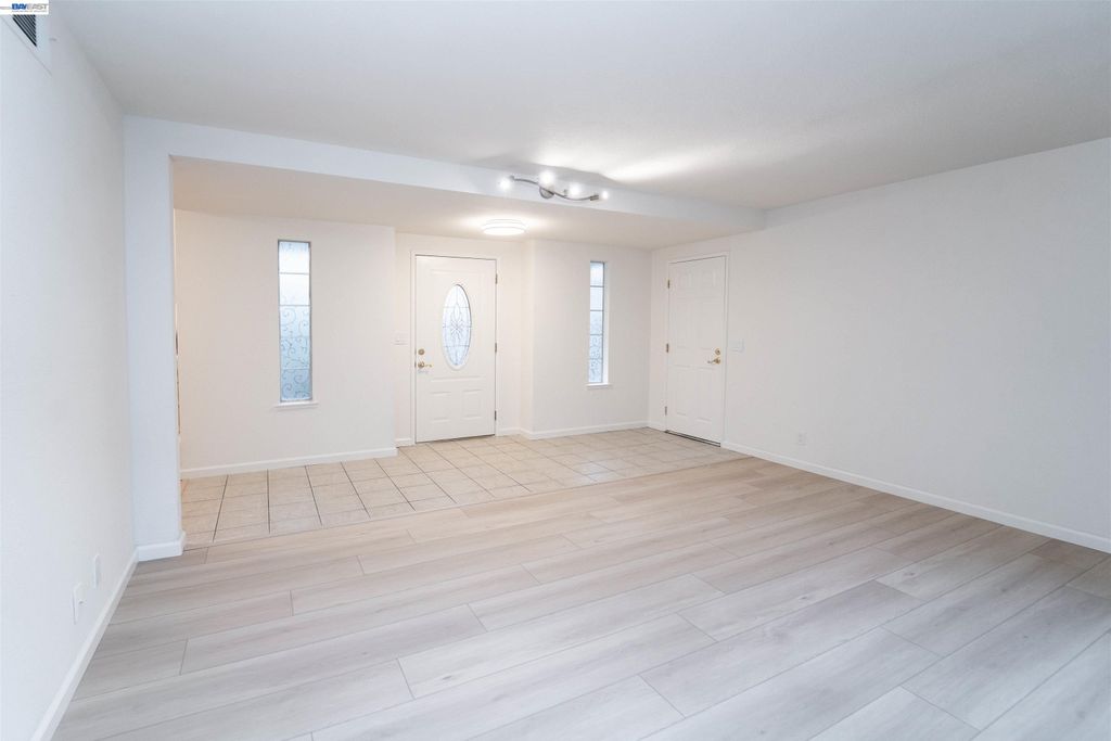 Photo of 6156 Corte Padre, Pleasanton, CA 94566 (MLS # 41124930)