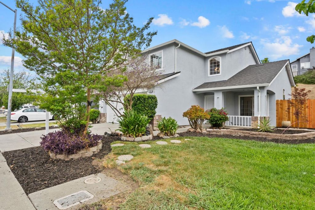 Photo of 330 Carousel Drive, Vallejo, CA 94589 (MLS # ML82041100)