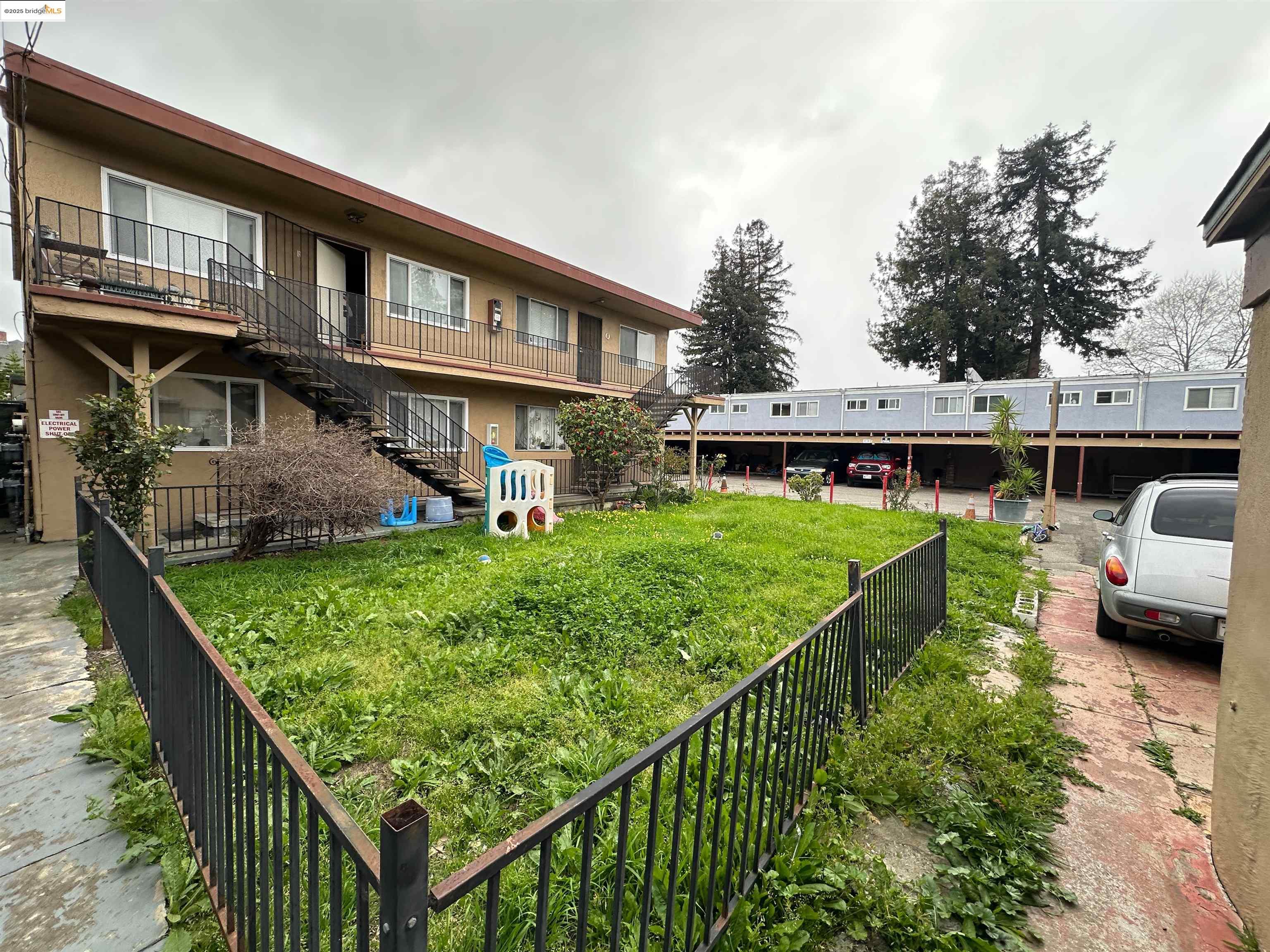 2550 35th ave