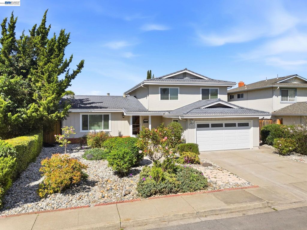 Photo of 595 Seville Pl, Fremont, CA 94539 (MLS # 41126967)