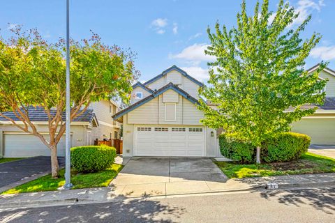 Photo of 47 Summer Hill Court, Danville, CA 94526 (MLS # 41123069)