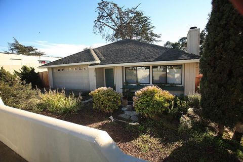 Photo of 1516 Hilby Avenue, Seaside, CA 93955 (MLS # ML82028934)