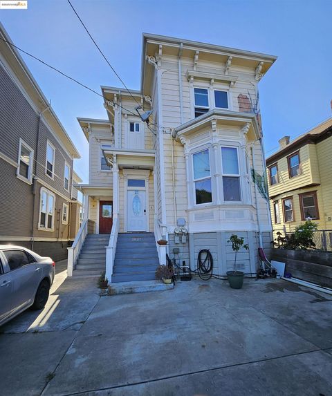 Photo of 2825 Market St, Oakland, CA 94608 (MLS # 41119513)