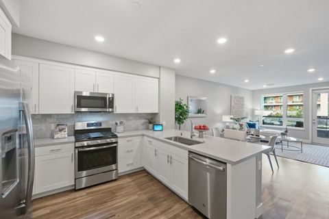 5933 Sunstone Drive Unit 220, San Jose, CA 95123 - MLS#: ML82003174