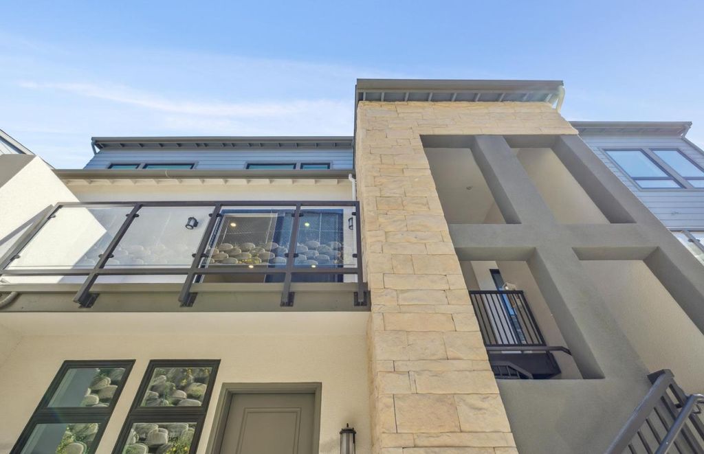 Photo of 2417 Willow Way, San Mateo, CA 94403 (MLS # ML82026416)