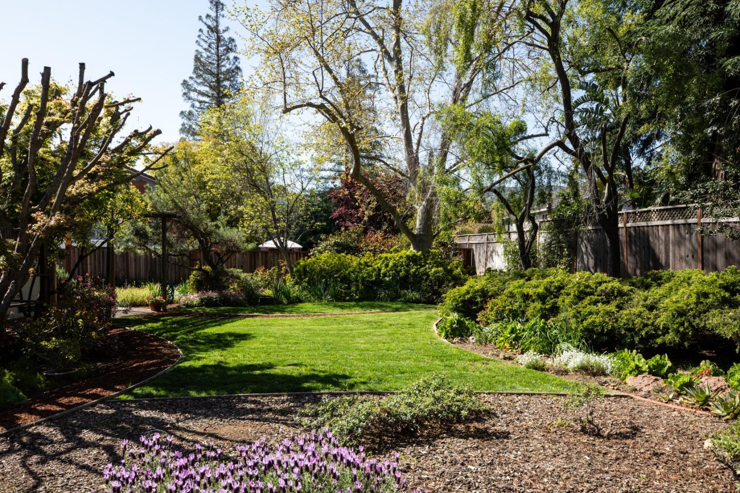 San Jose, California 95120, United States, 5 Bedrooms Bedrooms, ,3 BathroomsBathrooms,Residential,Pending,105221