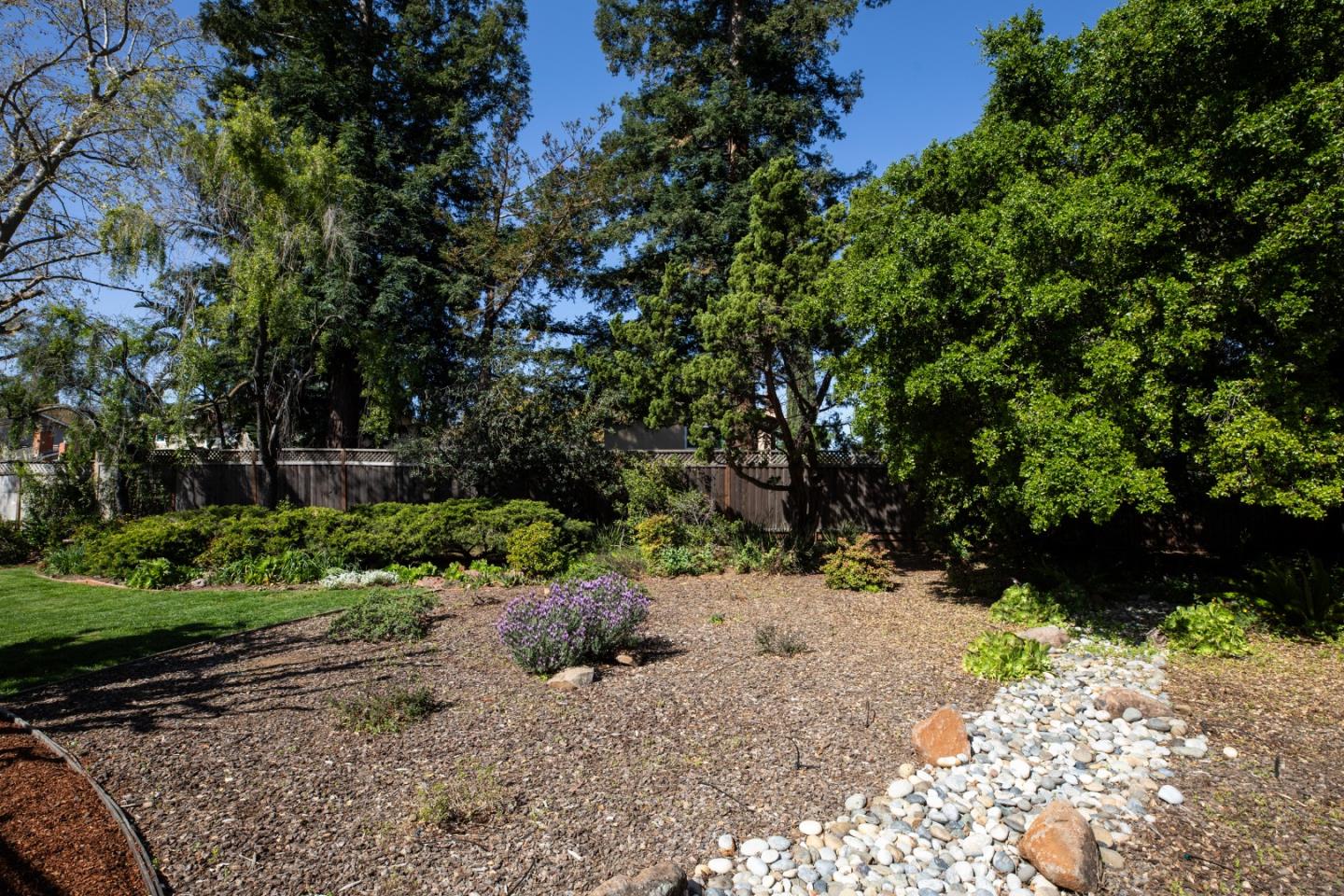 San Jose, California 95120, United States, 5 Bedrooms Bedrooms, ,3 BathroomsBathrooms,Residential,Pending,105221