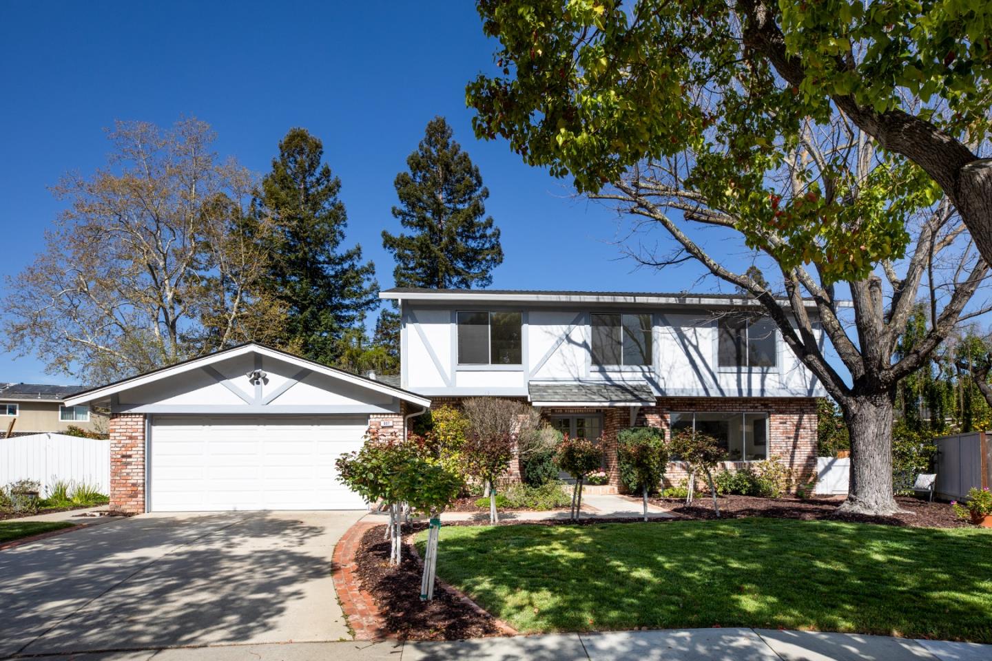 San Jose, California 95120, United States, 5 Bedrooms Bedrooms, ,3 BathroomsBathrooms,Residential,Pending,105221