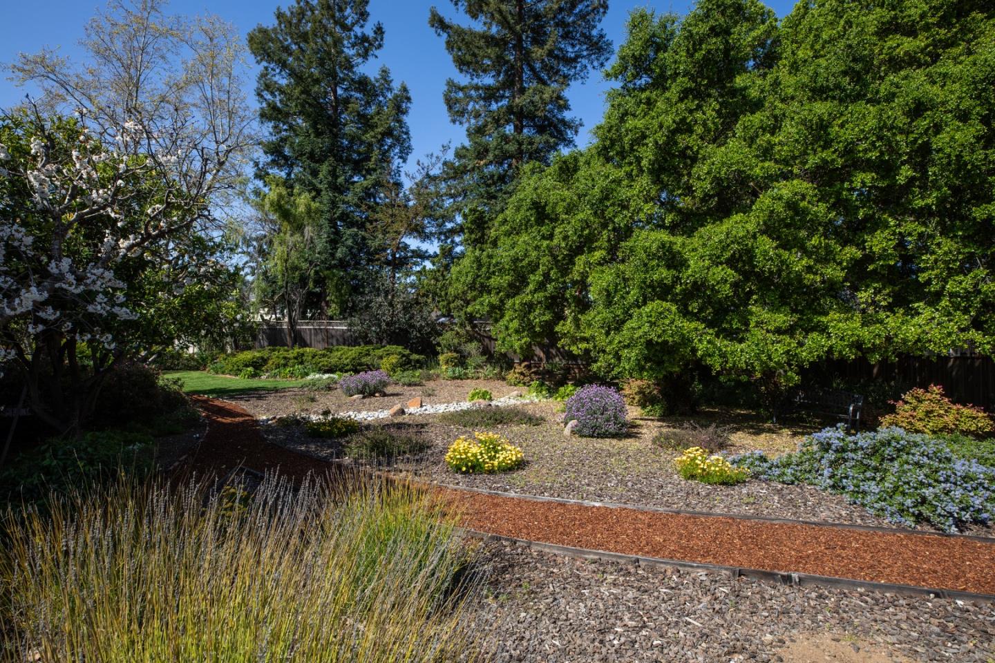 San Jose, California 95120, United States, 5 Bedrooms Bedrooms, ,3 BathroomsBathrooms,Residential,Pending,105221