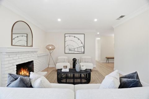 Photo of 911 Inverness Way, Sunnyvale, CA 94087 (MLS # ML82036907)