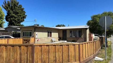 A home in East Palo Alto