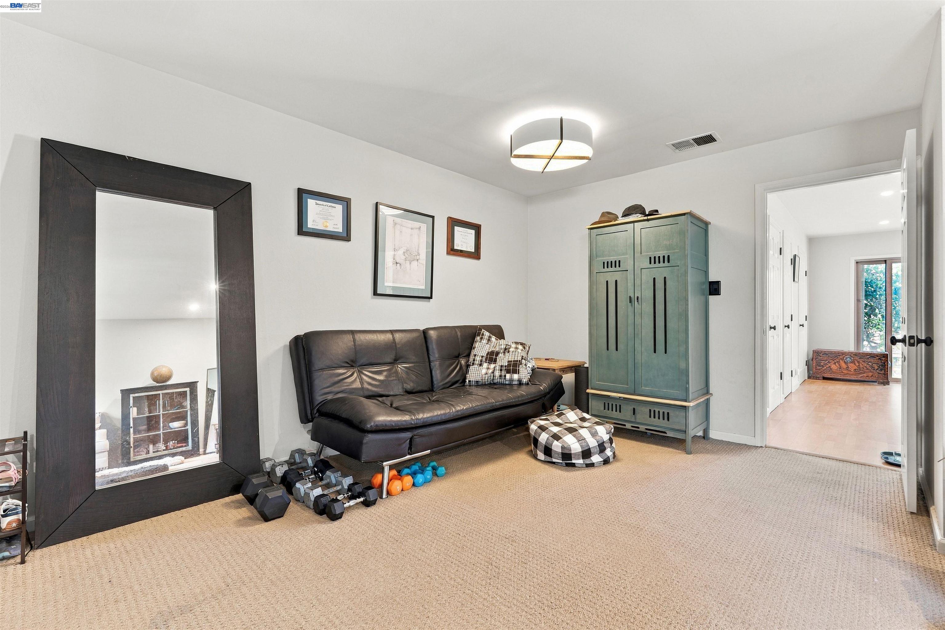 3349 Solomon Lane