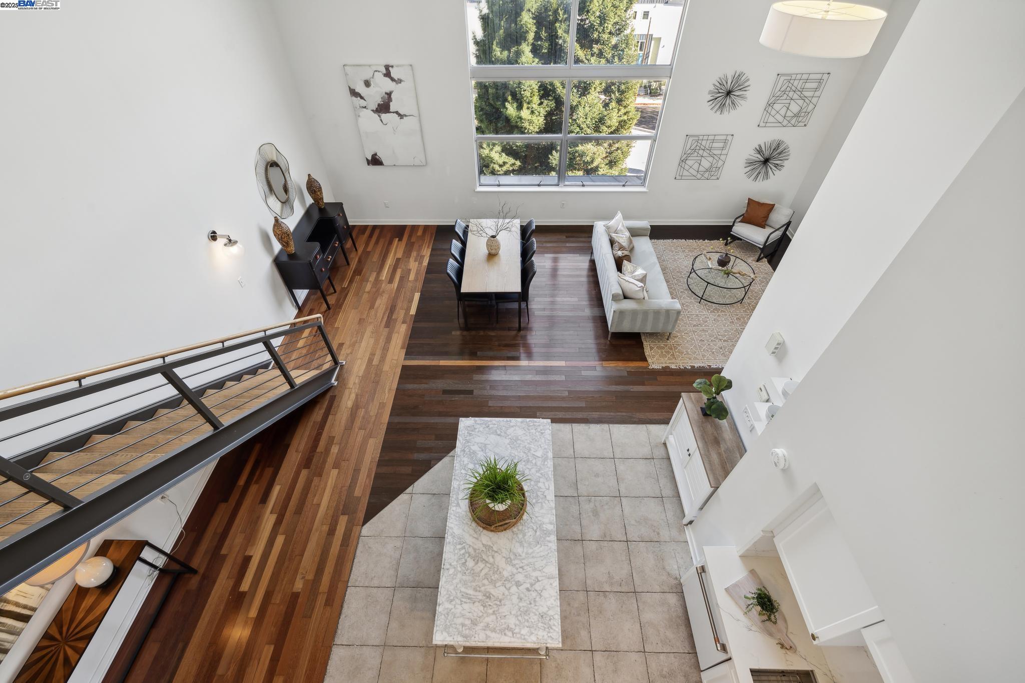 Oakland, California 94608, United States, 3 Bedrooms Bedrooms, ,2 BathroomsBathrooms,Residential,Active,80580