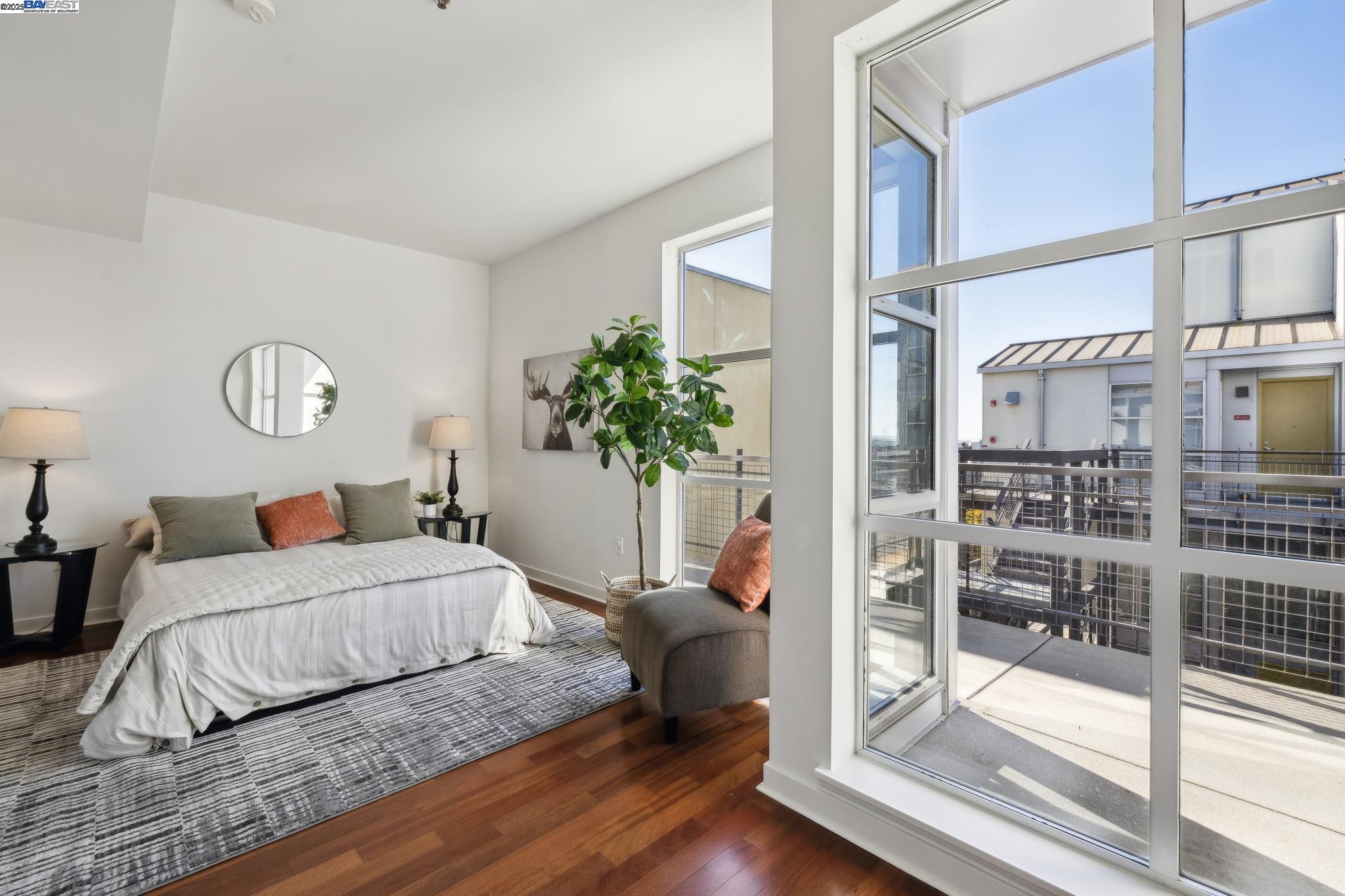 Oakland, California 94608, United States, 3 Bedrooms Bedrooms, ,2 BathroomsBathrooms,Residential,Active,80580