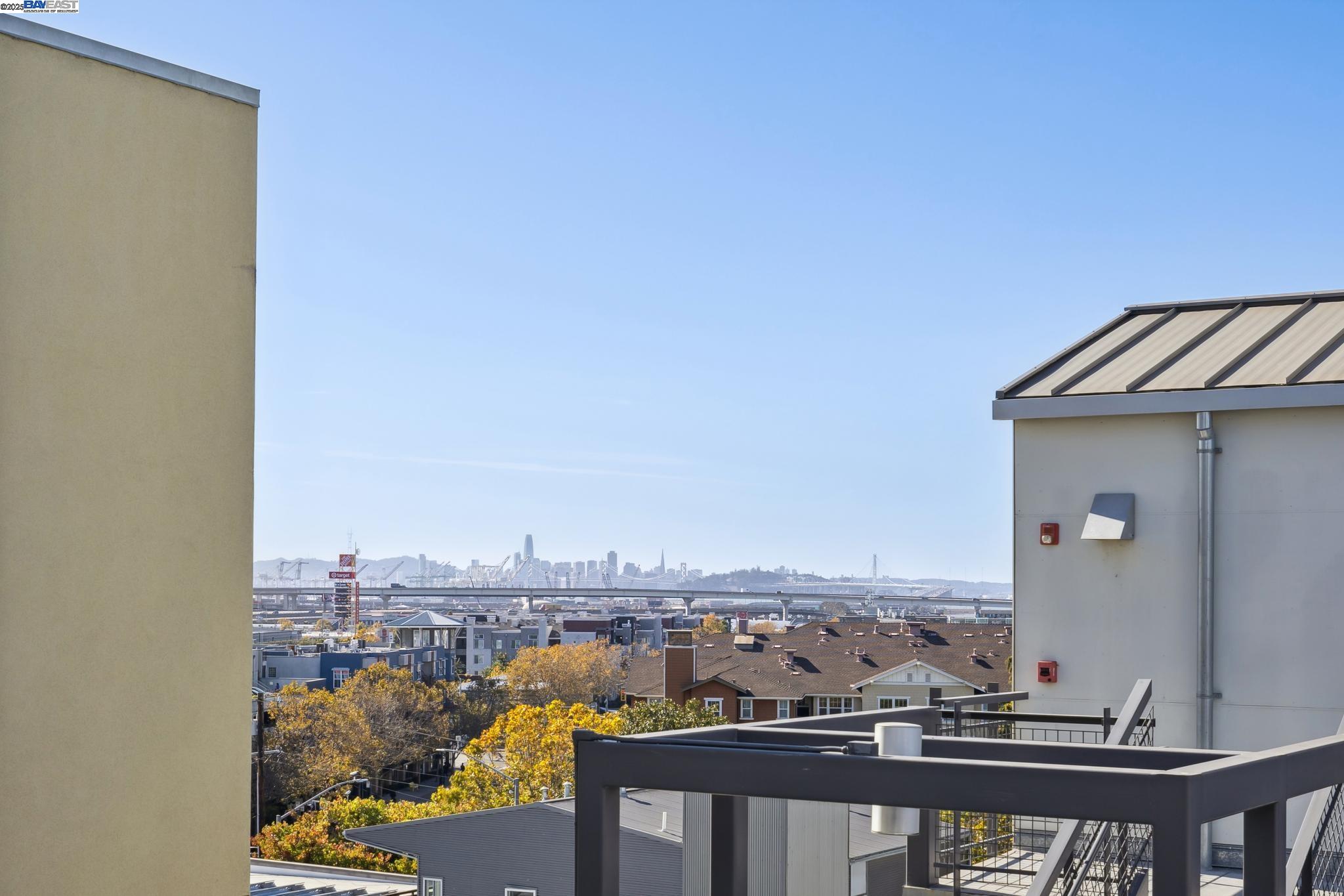 Oakland, California 94608, United States, 3 Bedrooms Bedrooms, ,2 BathroomsBathrooms,Residential,Active,80580