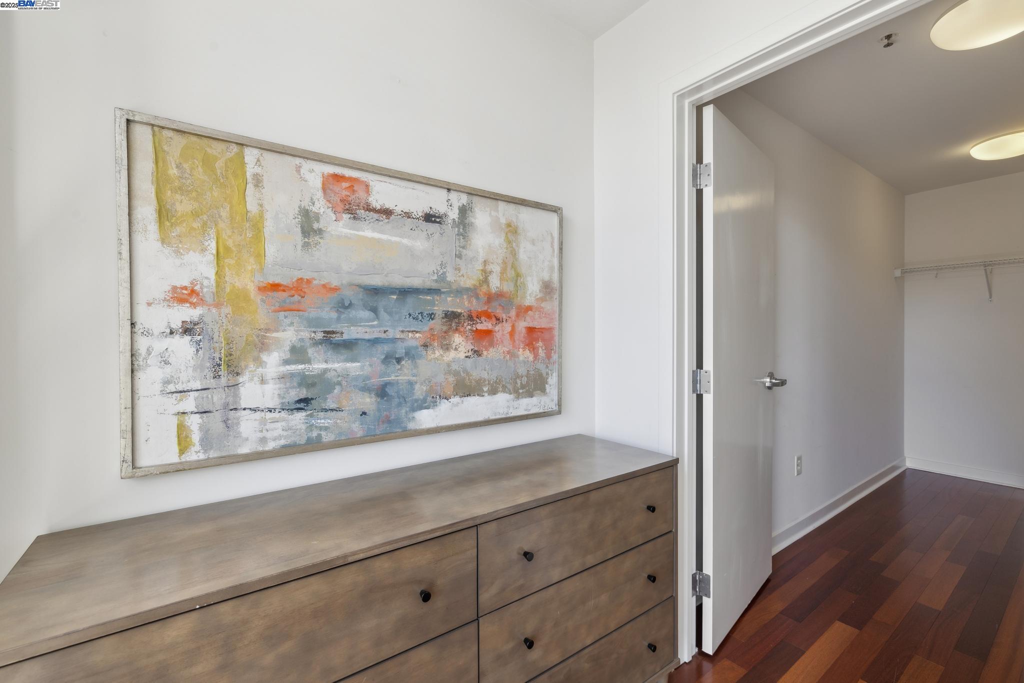 Oakland, California 94608, United States, 3 Bedrooms Bedrooms, ,2 BathroomsBathrooms,Residential,Active,80580