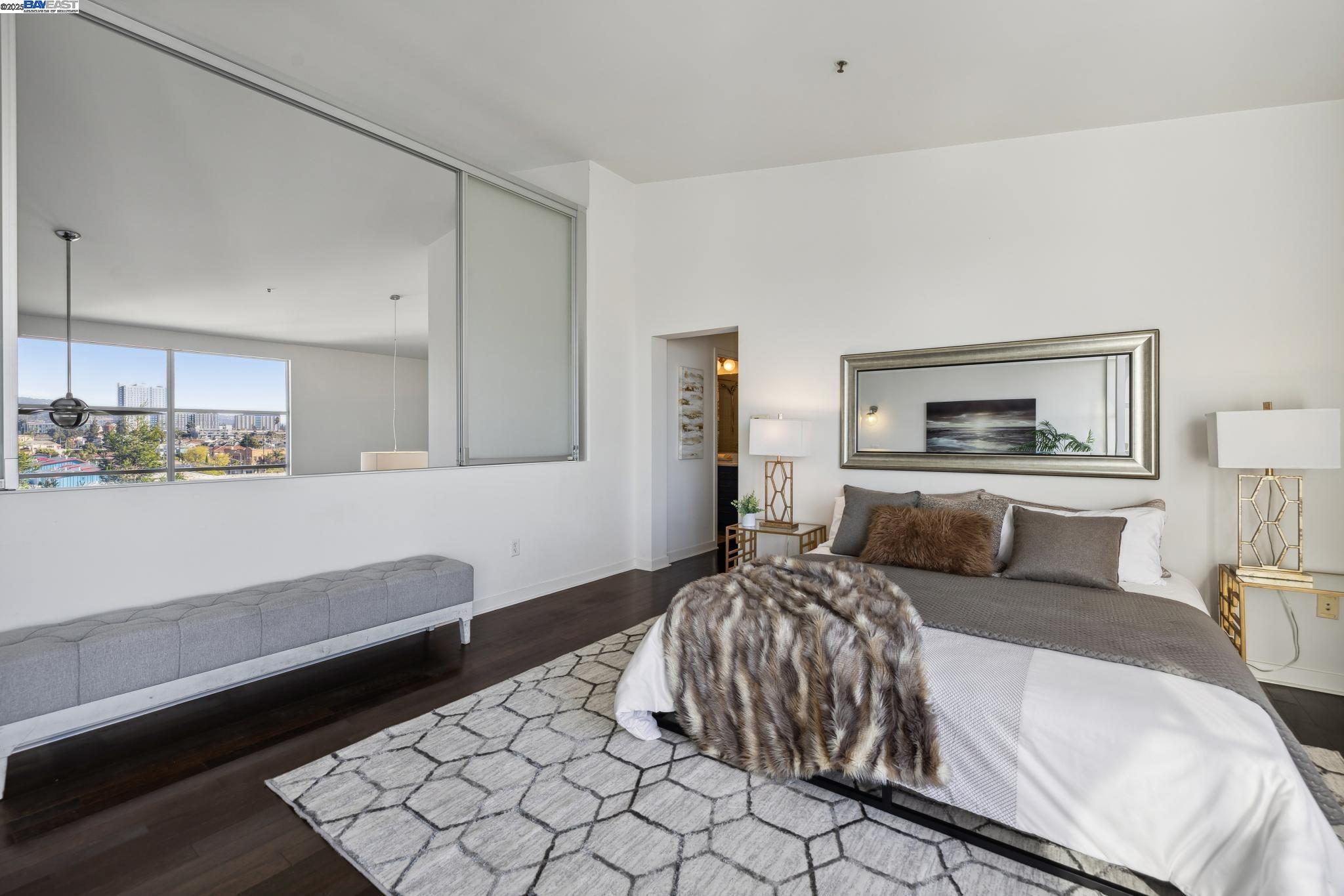 Oakland, California 94608, United States, 3 Bedrooms Bedrooms, ,2 BathroomsBathrooms,Residential,Active,80580