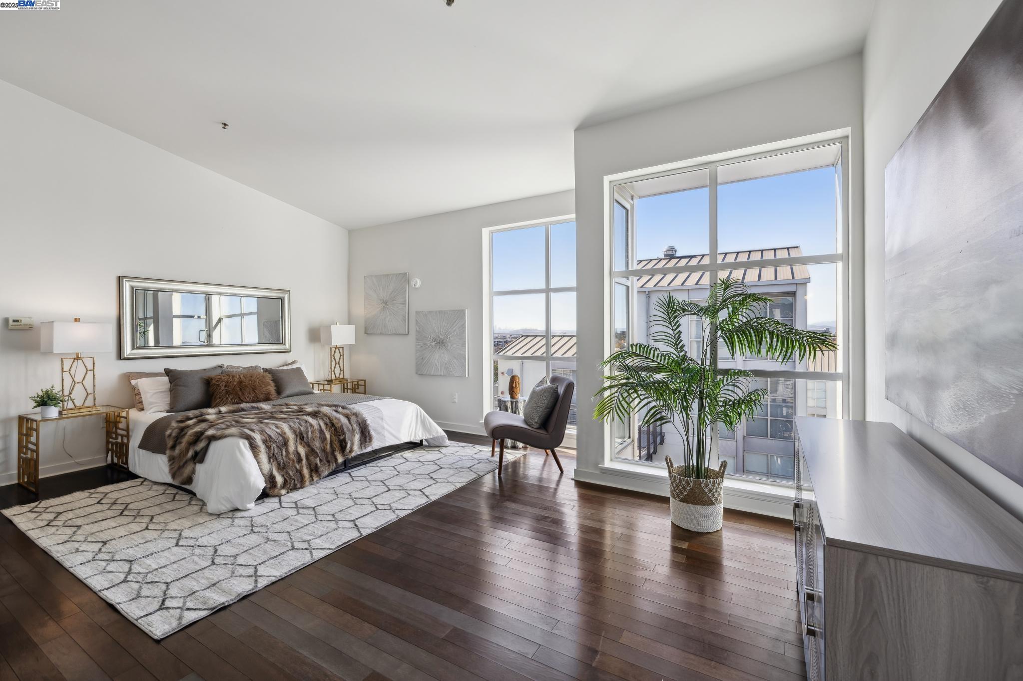 Oakland, California 94608, United States, 3 Bedrooms Bedrooms, ,2 BathroomsBathrooms,Residential,Active,80580