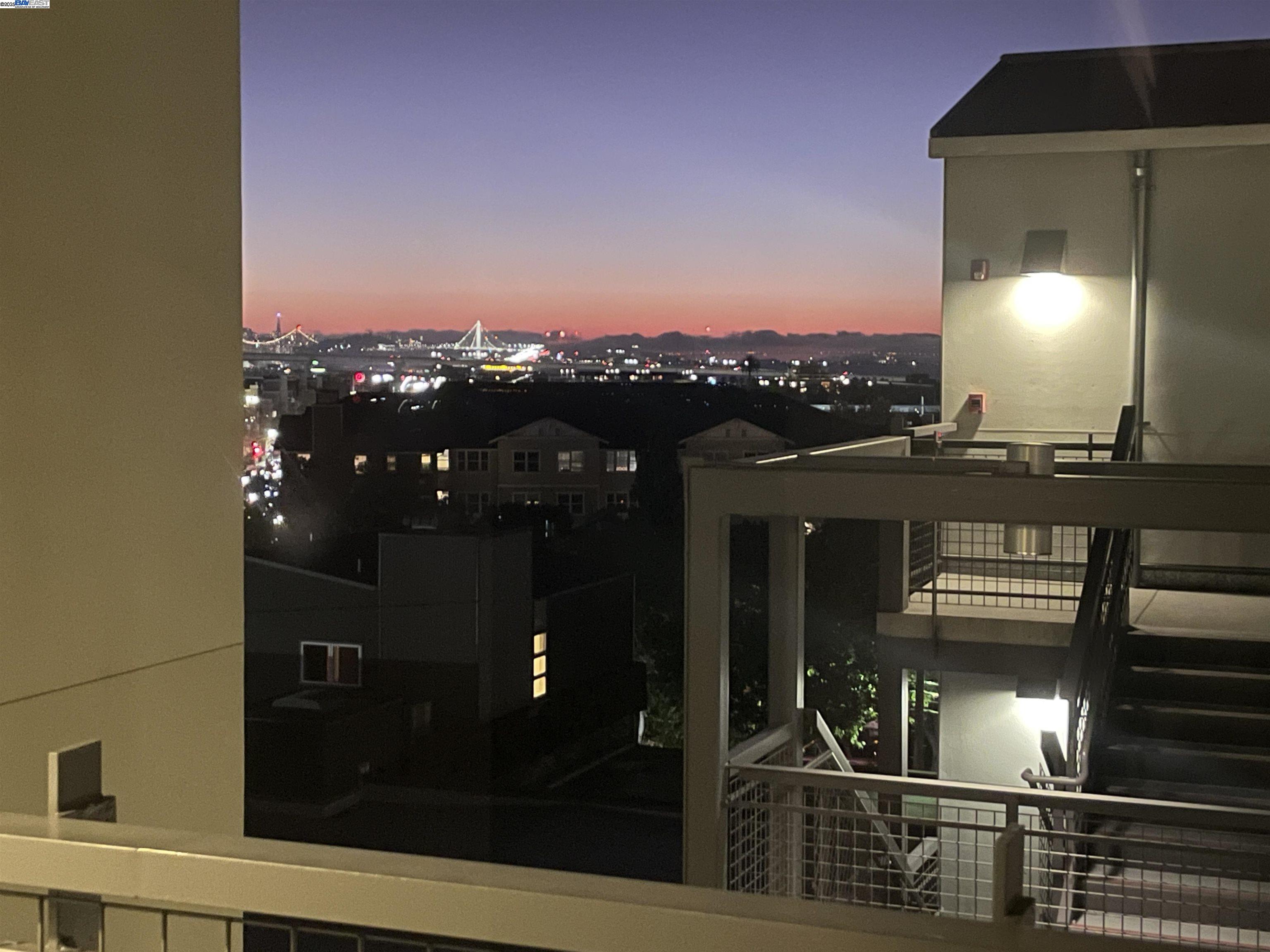 Oakland, California 94608, United States, 3 Bedrooms Bedrooms, ,2 BathroomsBathrooms,Residential,Active,80580