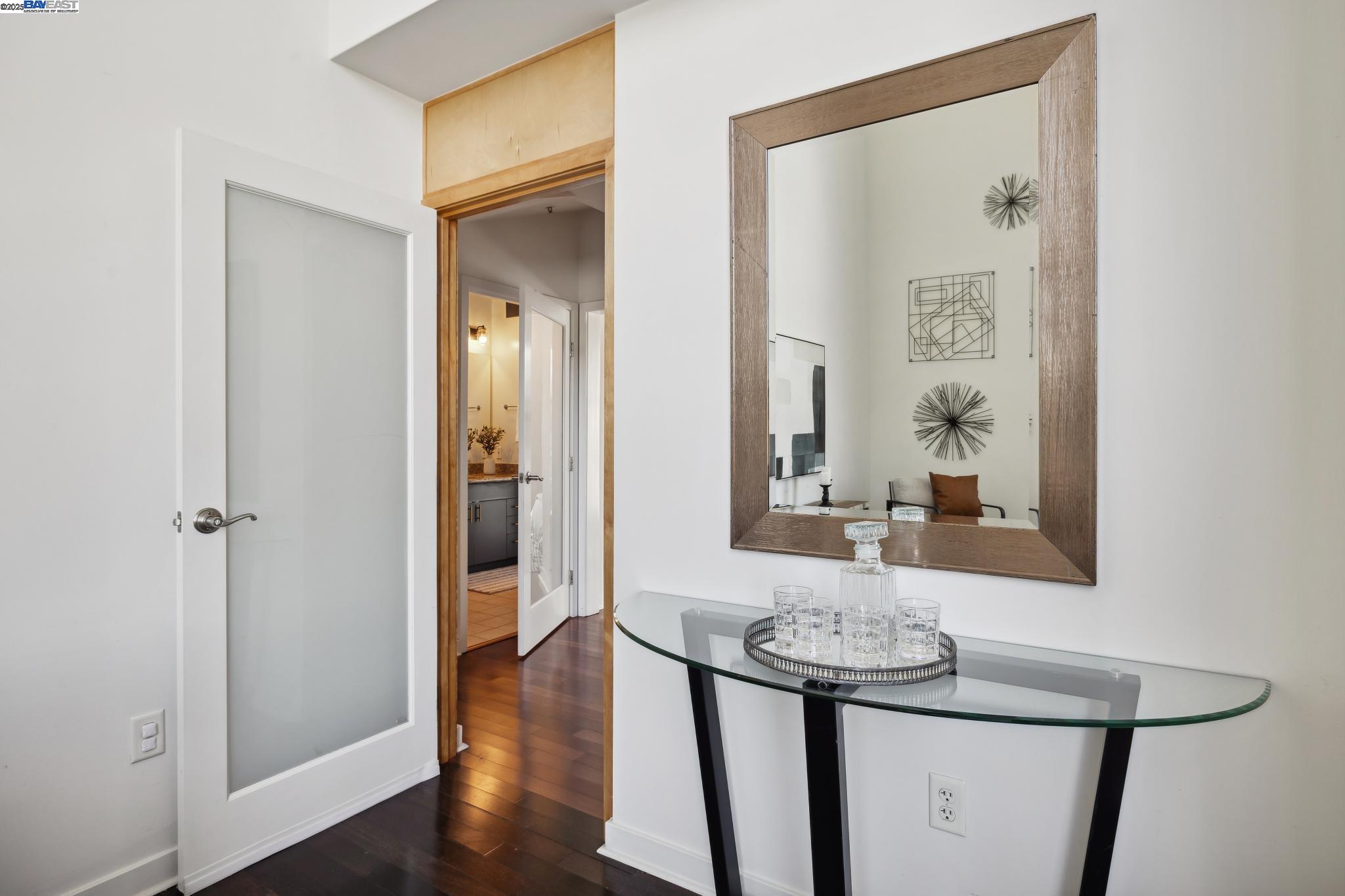 Oakland, California 94608, United States, 3 Bedrooms Bedrooms, ,2 BathroomsBathrooms,Residential,Active,80580