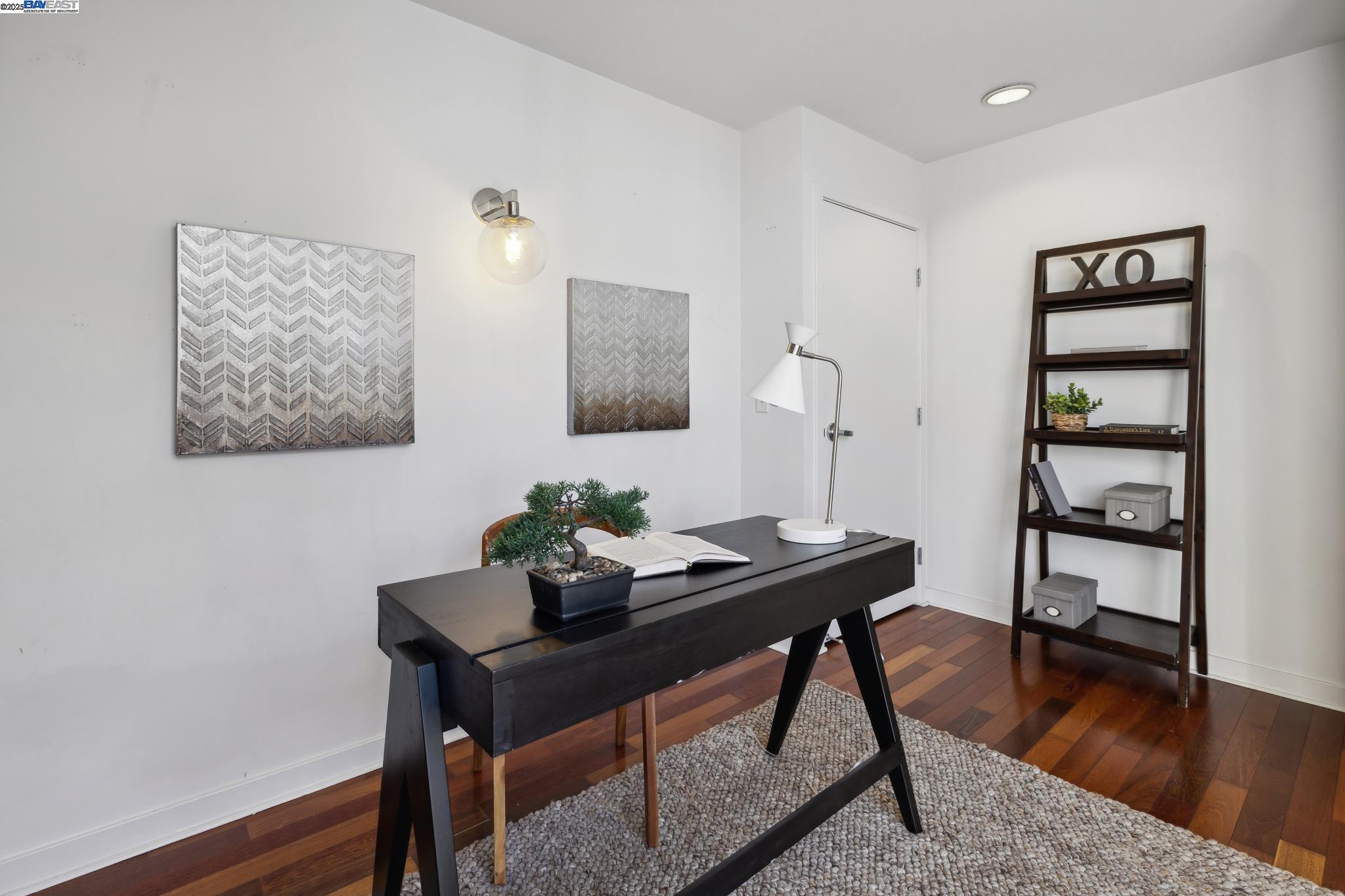 Oakland, California 94608, United States, 3 Bedrooms Bedrooms, ,2 BathroomsBathrooms,Residential,Active,80580