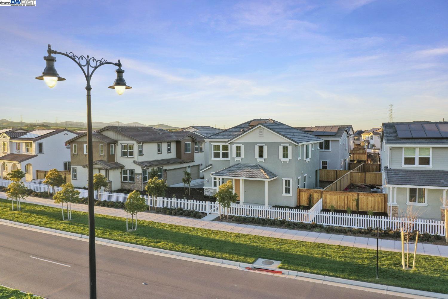 281 E Central Parkway