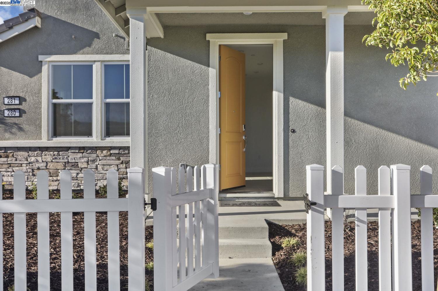 281 E Central Parkway
