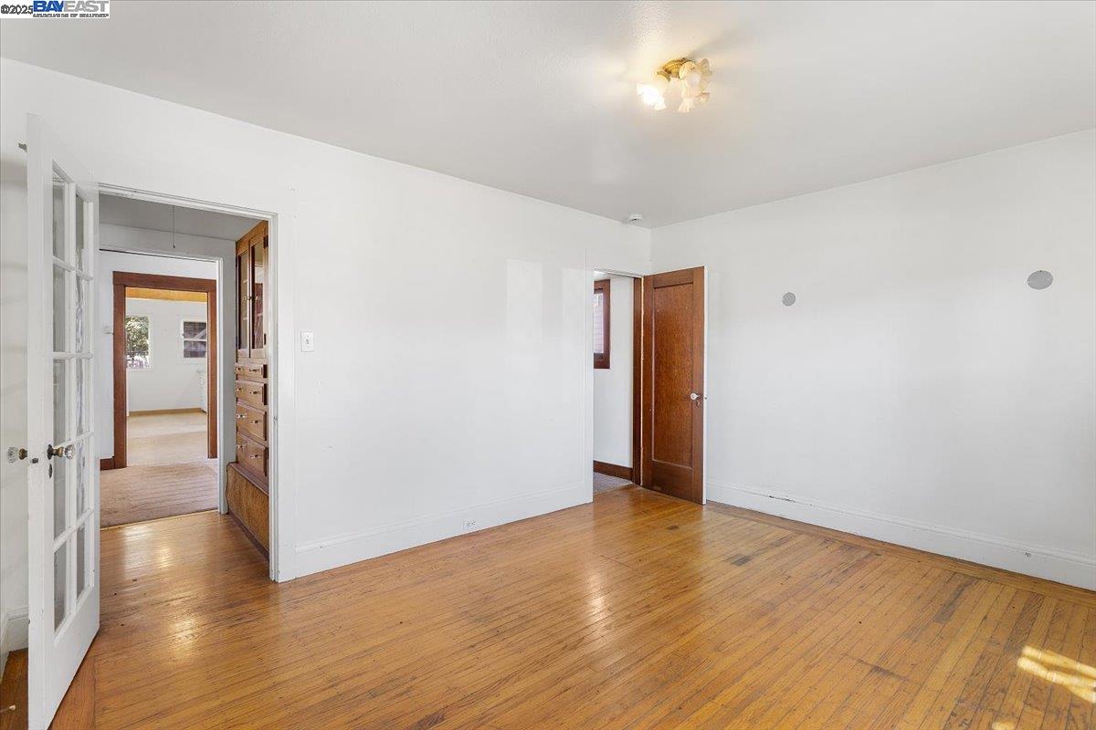 Alameda, California 94501, United States, 2 Bedrooms Bedrooms, ,2 BathroomsBathrooms,Residential,Active,186985