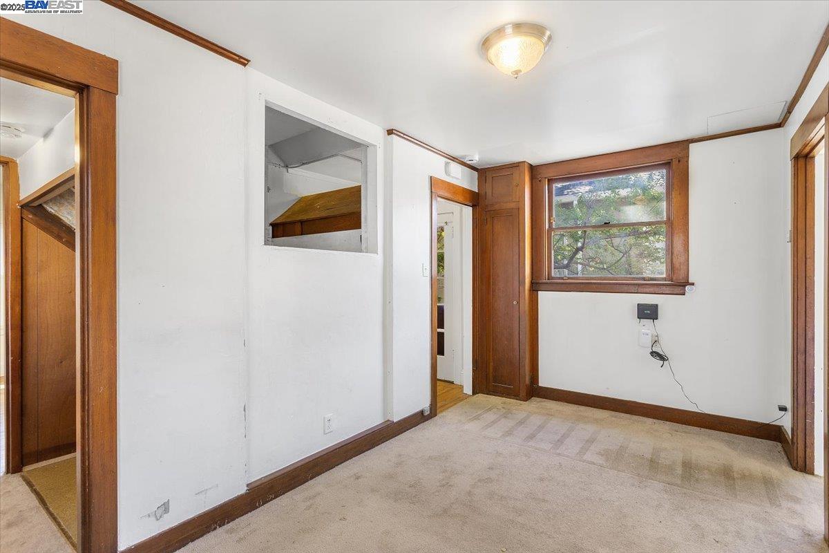 Alameda, California 94501, United States, 2 Bedrooms Bedrooms, ,2 BathroomsBathrooms,Residential,Active,186985