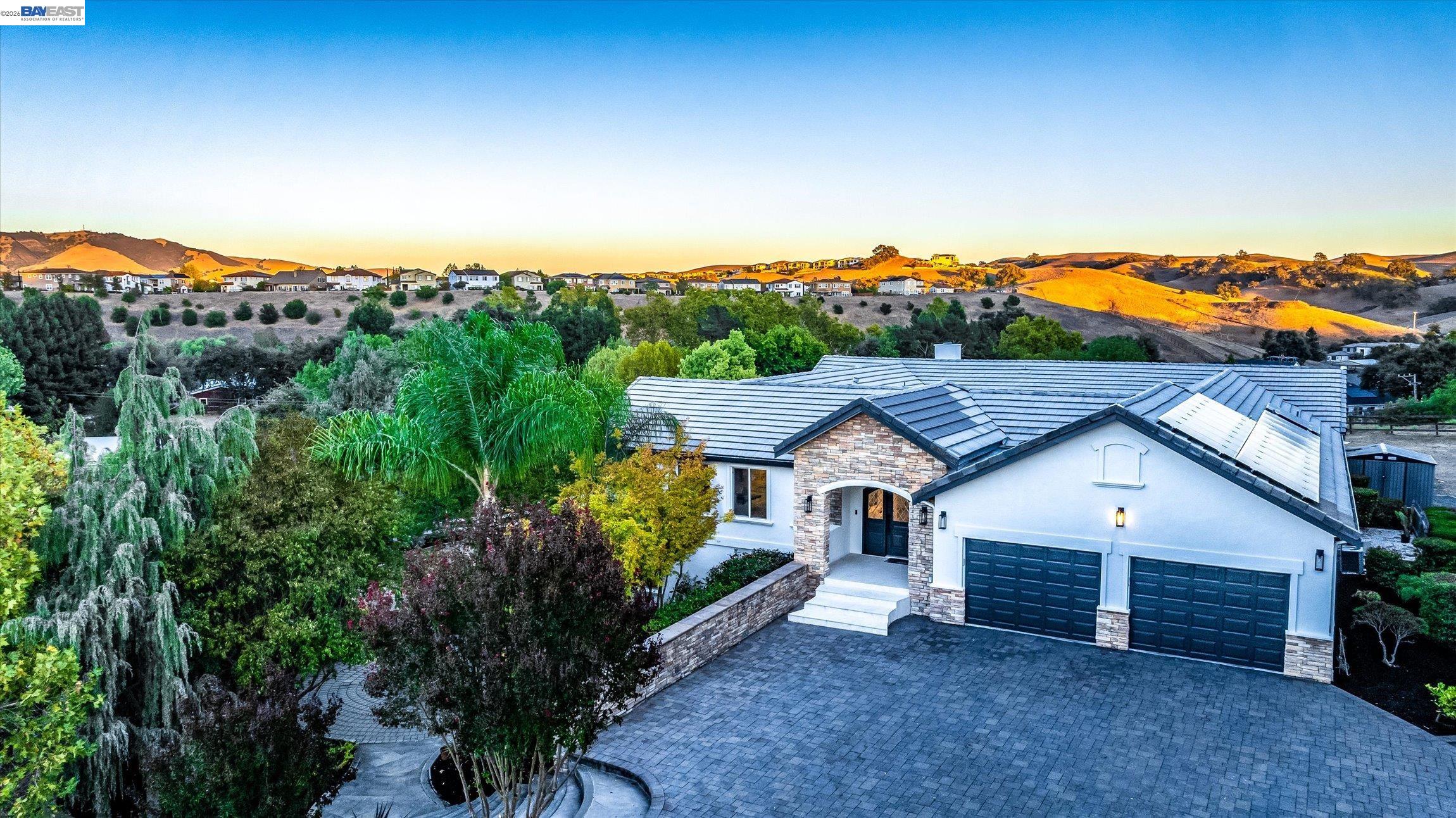 31 Hidden Hills Pl