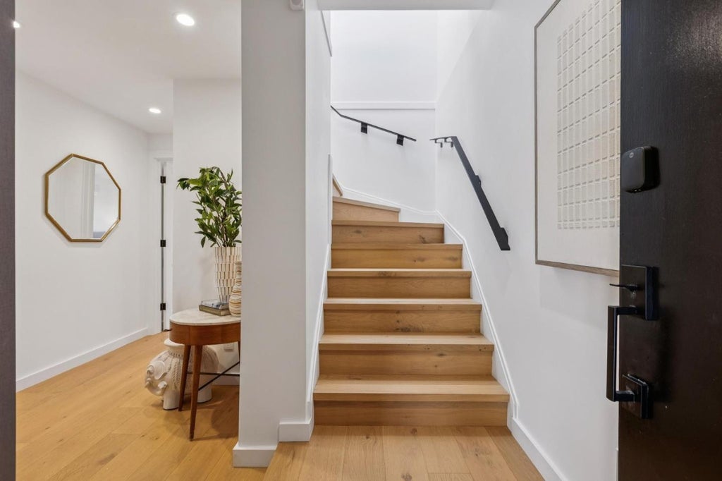 Photo of 22 Stanford Heights Avenue, San Francisco, CA 94127 (MLS # ML82057854)