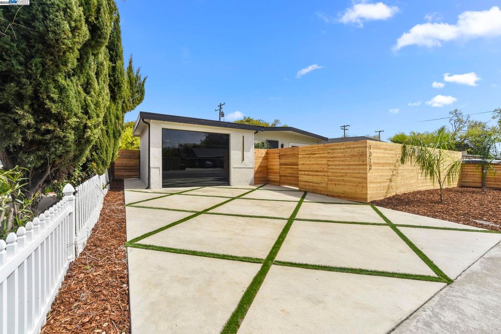 Photo of 1313 Kiely Blvd, Santa Clara, CA 95051 (MLS # 41116102)