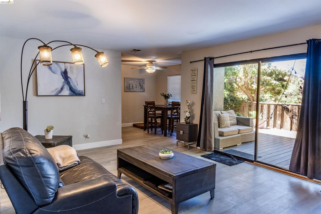 Photo of 900 Cambridge Dr #31, Benicia, CA 94510 (MLS # 41134838)