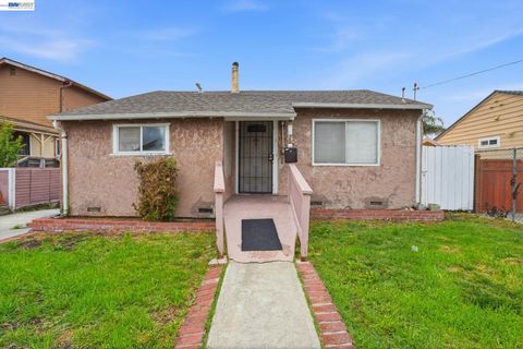 Photo of 1021 72nd Ave, Oakland, CA 94621 (MLS # 41129412)