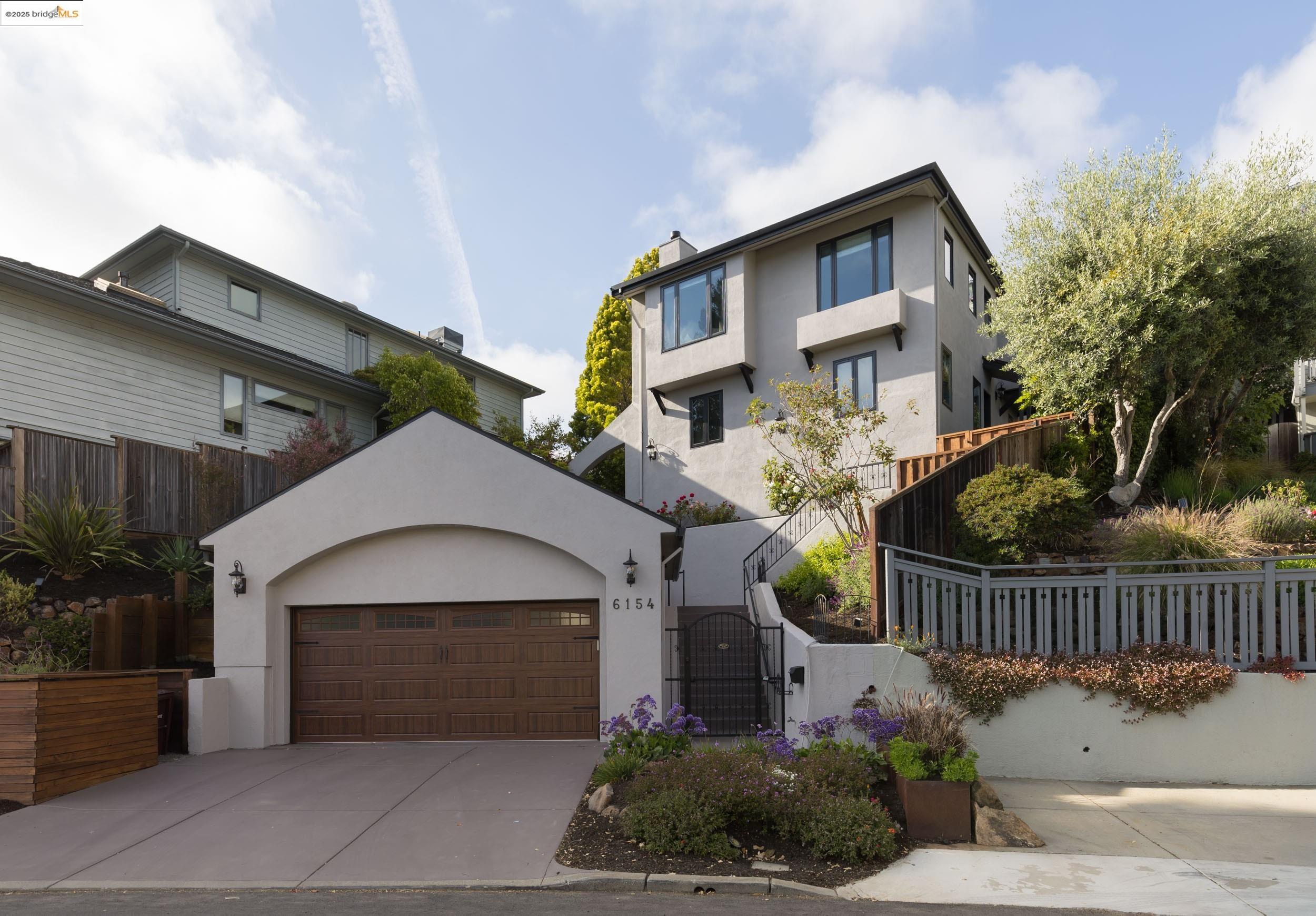 6154 Buena Vista Ave