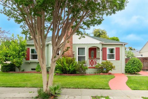 A home in San Leandro