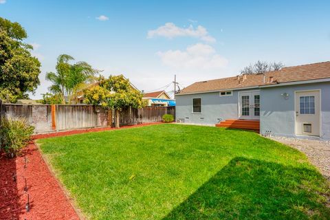 A home in East Palo Alto